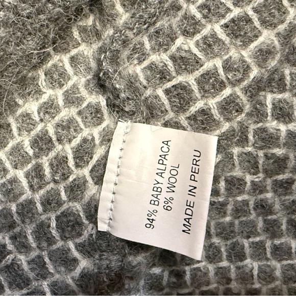 Vineyard Vines Charcoal Patterned Half-Zip Pullover - Picture 4 of 5